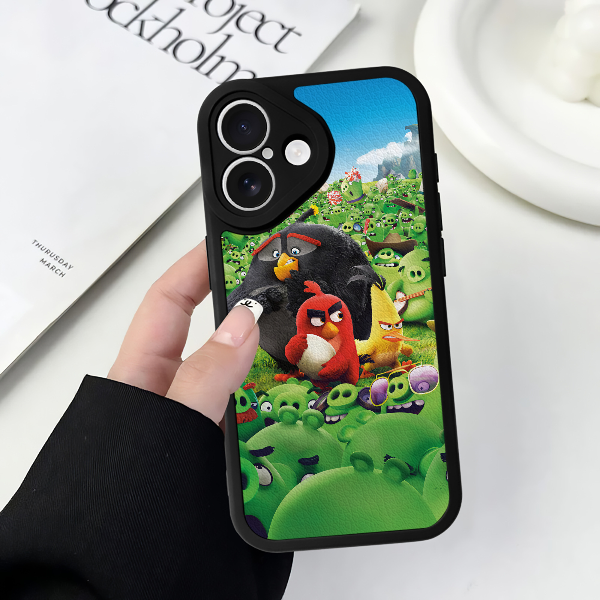 （画像用） Angry Birds アングリーバード 【iPhone 16シリーズ対応】シリコンスマホケース（レザー調） 材質：シリコン